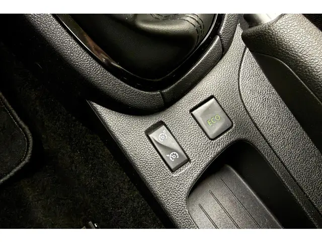 Renault Clio 1.2 TCe Limited 2018 Benzine 28