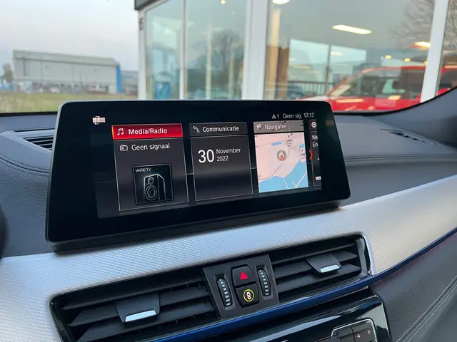 BMW X2 xDrive25e High Executive 2022 Hybride Benzine 32