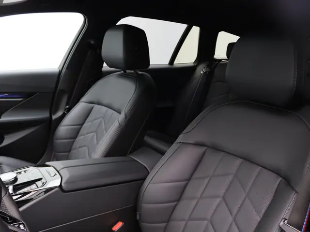 BMW i5 Touring eDrive40 84 kWh 2024 Elektrisch 11
