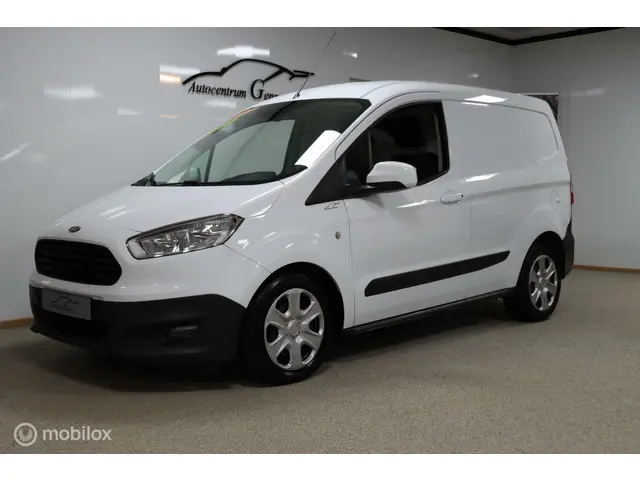 Ford Transit Courier 3