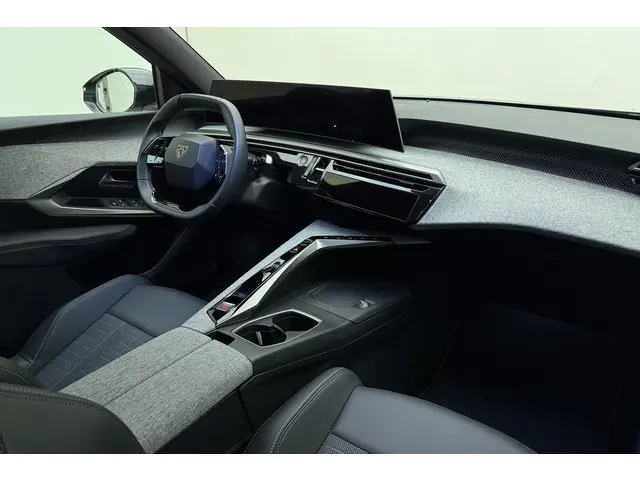 Peugeot 3008 1.2 Hybrid 145 GT 2025 Hybride Benzine 16