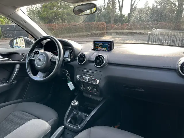 Audi A1 Sportback 1.0 TFSI Adrenalin S-Line 2015 Benzine 9