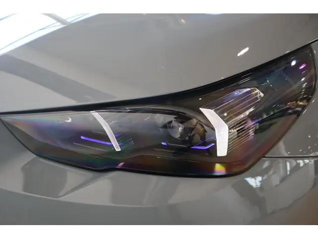 BMW M5 Sedan 2025 Hybride Benzine 32