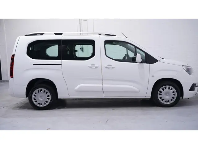 Opel Combo Tour 1.2 Turbo L2H1 Edition 7p. 2020 Benzine 14