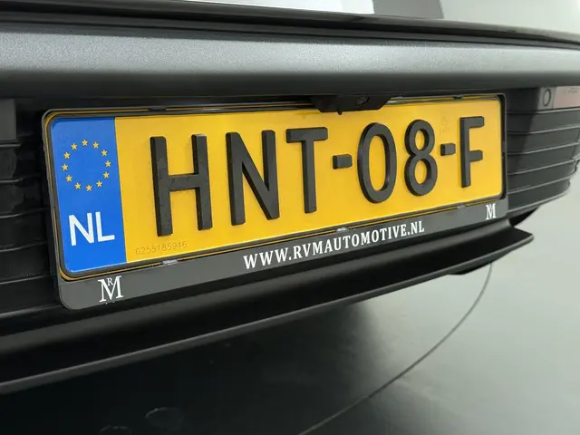 Porsche Taycan Performance 84 kWh 2021 Elektrisch 10