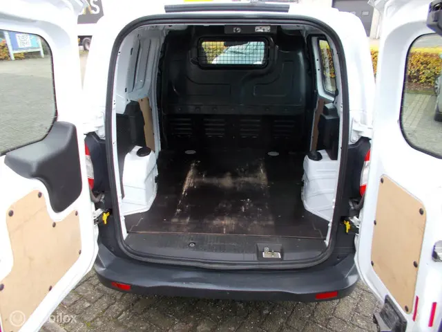 Ford Transit Courier 1.5 TDCI Ambiente 2015 Diesel 5