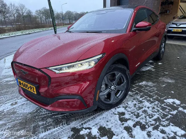 Ford Mustang Mach-E RWD 75 kWh 2021 Elektrisch 6