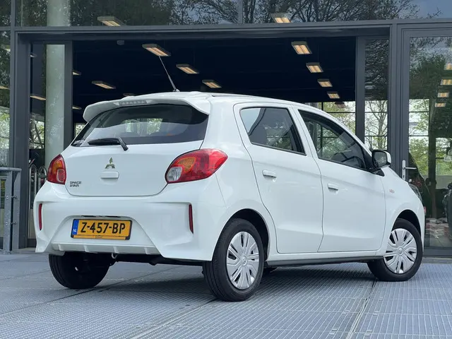 Mitsubishi Space Star 2