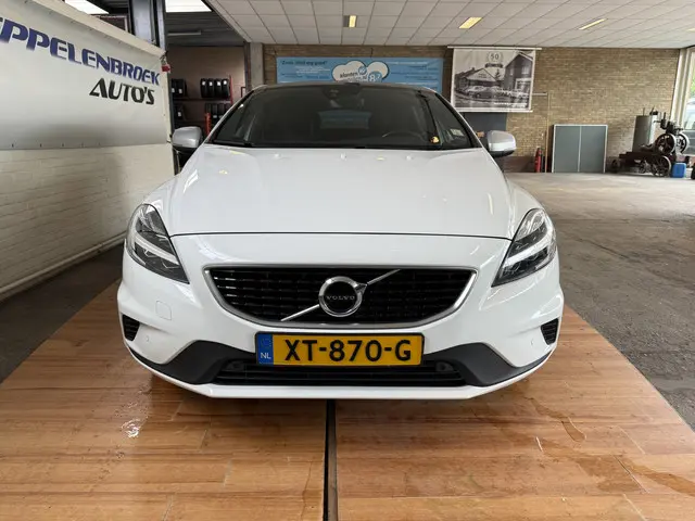 Volvo V40 1.5 T3 Polar+ Sport 2019 Benzine 17