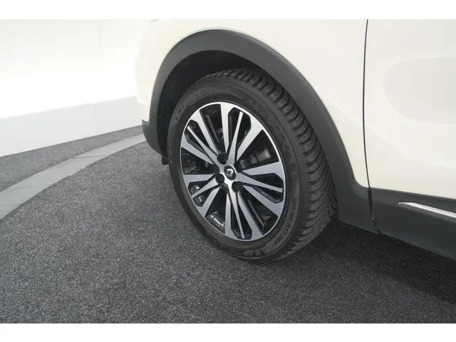 Renault Captur TCe 120 EDC Initiale Paris 2017 Benzine 21