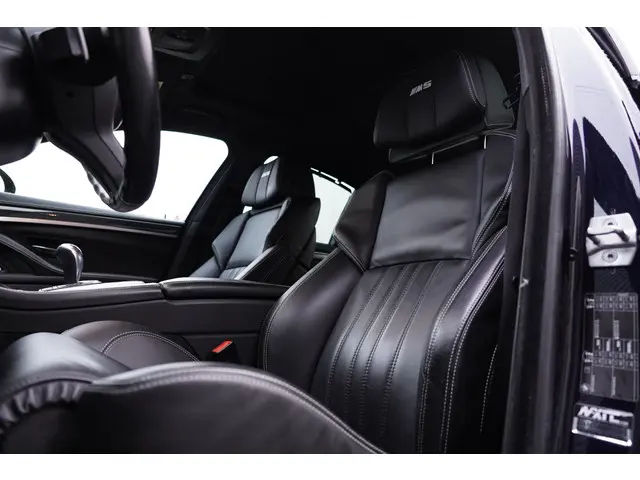 BMW M5 5-serie Competition Edition 2017 Benzine 2