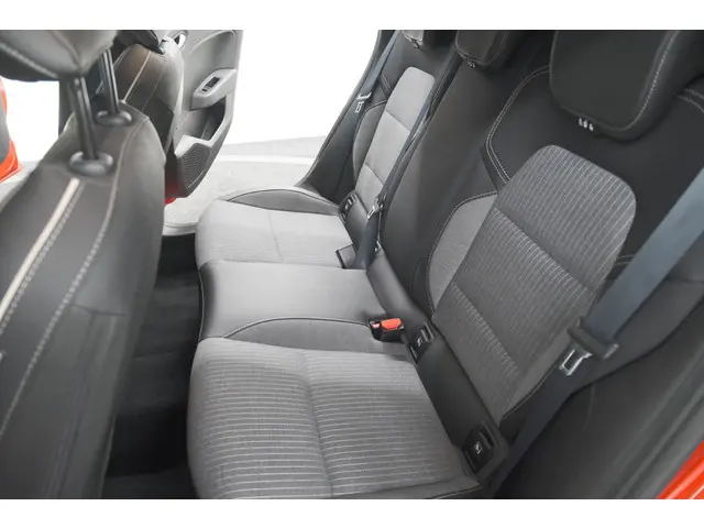 Renault Clio 1.0 TCe 90 GPF techno 2025 Benzine 35