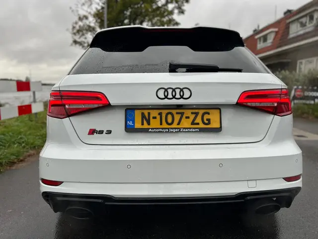 Audi RS3 A3 Sportback 2.5 TFSI quattro 2018 Benzine 64