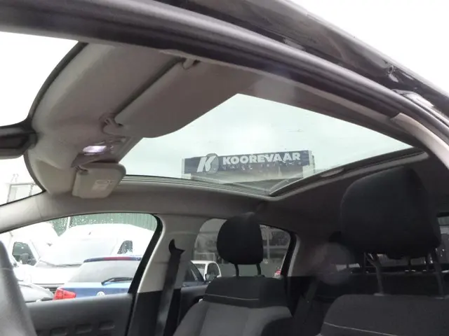 Citroën C3 1.2 PureTech Feel PANORAMADAK 2017 Benzine 15