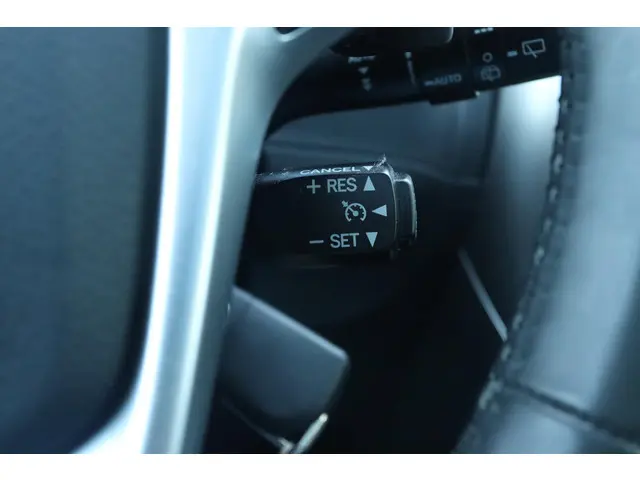 Toyota Verso 1.8 VVT-i BUSINESS AUT. 2013 Benzine 32