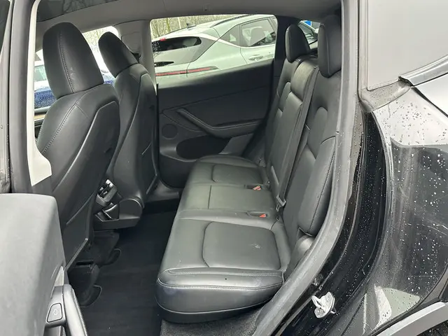 Tesla Model Y Long Range AWD 75 kWh 2022 Elektrisch 8