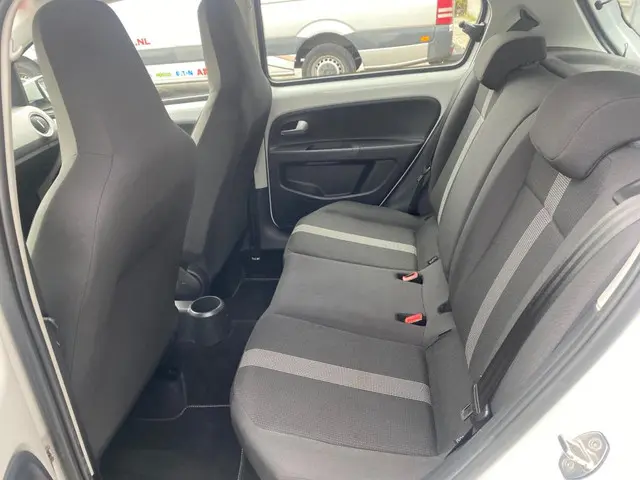 Volkswagen up! 1.0 BMT high up! 2019 Benzine 10