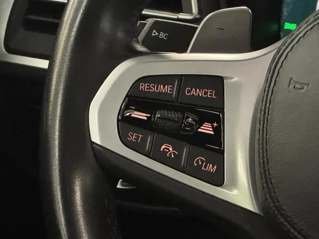 BMW X3 xDrive30e High Executive 2023 Hybride Benzine 25