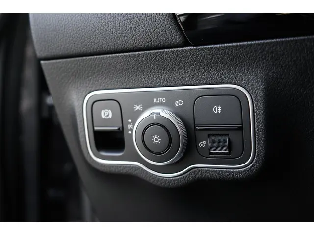 Mercedes-Benz GLA 250 AMG Line 2023 Benzine 14