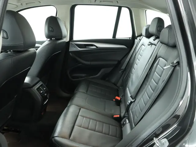 BMW X3 xDrive20i Business Edition Plus 2021 Benzine 15