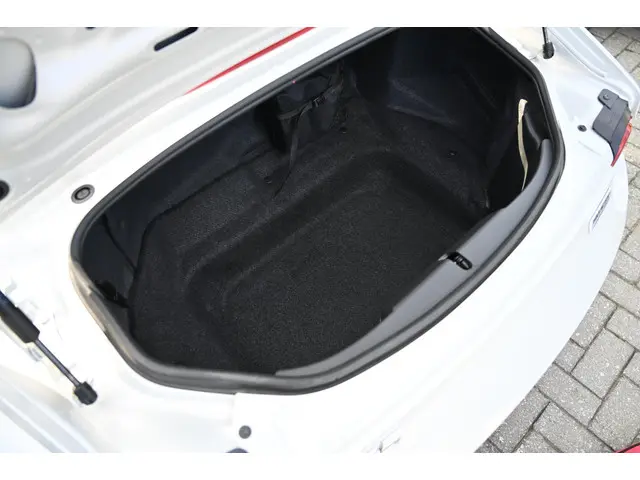 Mazda MX-5 SkyActiv-G 160 6MT GT-M 2015 Benzine 30