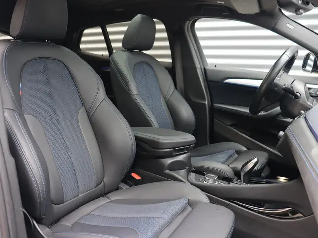 BMW X2 sDrive18i 2022 Benzine 8