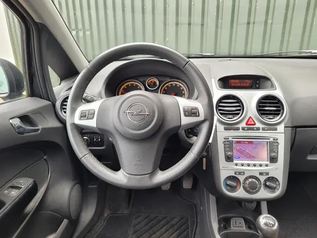 Opel Corsa 1.2 Rhythm NAVI 1e Eigenaar 2013 Benzine 11