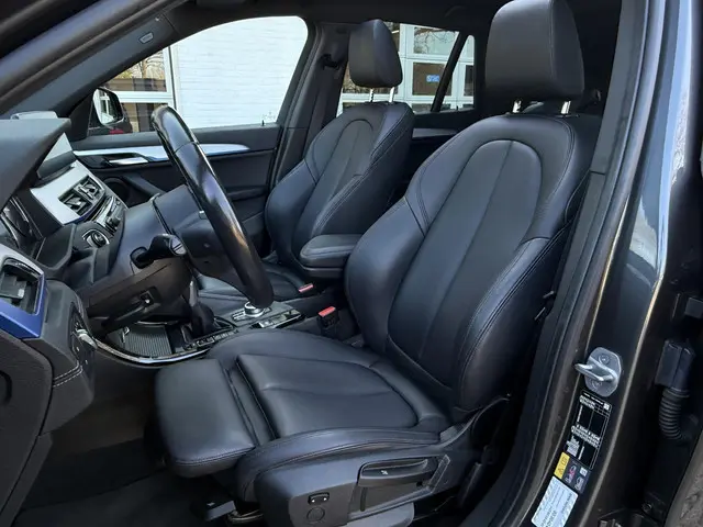 BMW X1 xDrive25e High Executive 2021 Hybride Benzine 5