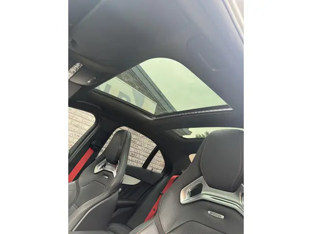 Mercedes-Benz C-Klasse AMG 43 4MATIC 2017 Benzine 27