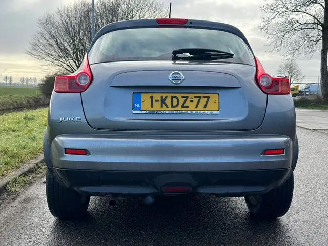 Nissan Juke 1.6 Acenta AUTOMAAT NIET 100 2013 Benzine 4