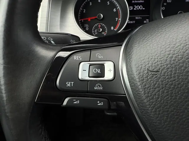 Volkswagen Golf 1.0 TSI Comfortline 2015 Benzine 12