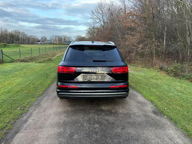 Audi Q7 4.0 TDI SQ7 quattro Grijs kenteken 2017 Diesel 4