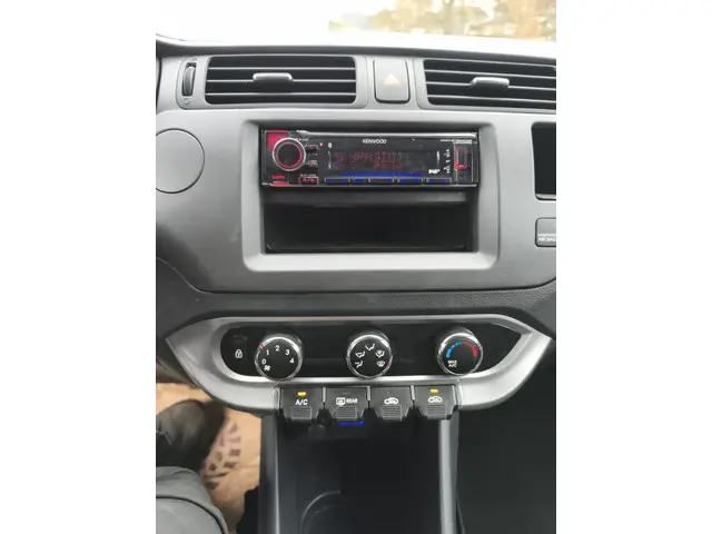 Kia Rio 1.2 CVVT Plus Pack 2013 Benzine 13