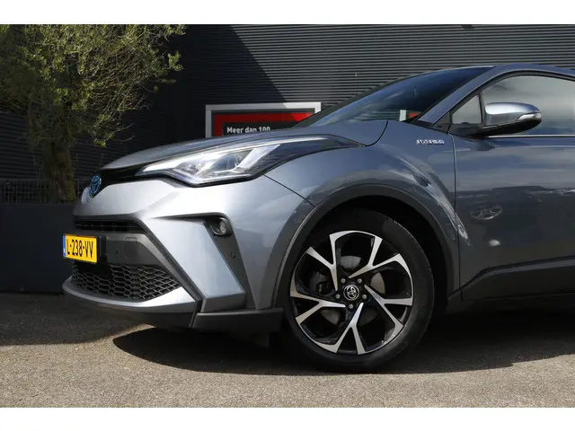Toyota C-HR 2