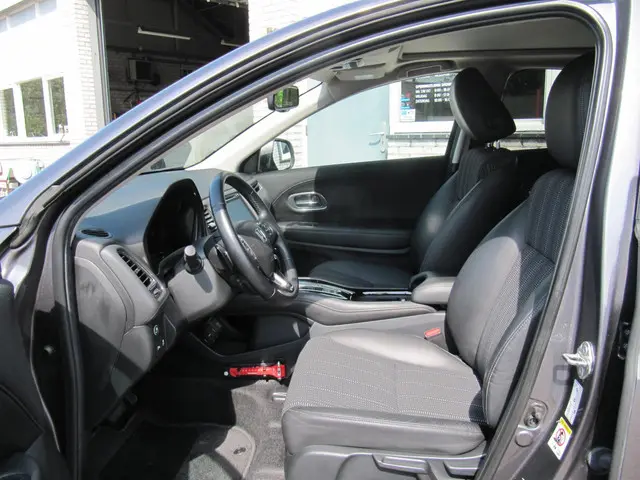 Honda HR-V 1.5 i-VTEC Executive 2017 Benzine 12