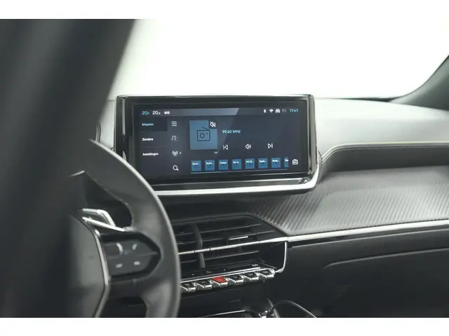 Peugeot 2008 PureTech 130 EAT8 GT 2024 Benzine 53
