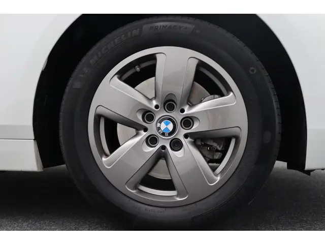 BMW 1 Serie 5-deurs 118i 2020 Benzine 19
