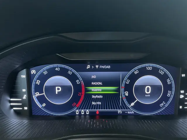 Škoda Kamiq 1.0 TSI Clever Aut 2021 Benzine 27