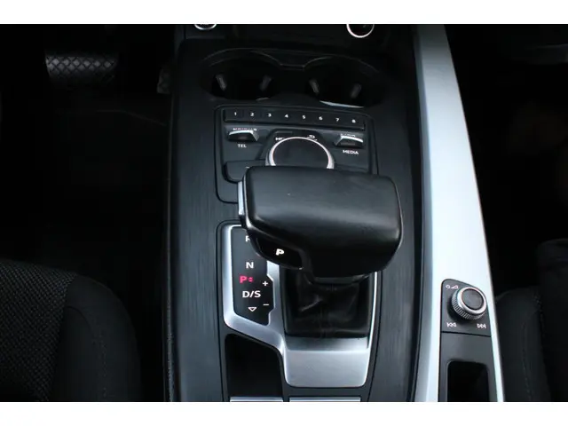 Audi A4 AVANT 1.4 TFSI Design Pro Line Plus 2017 Benzine 19