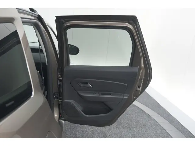 Dacia Duster TCe 130 Tech Road 2019 Benzine 66