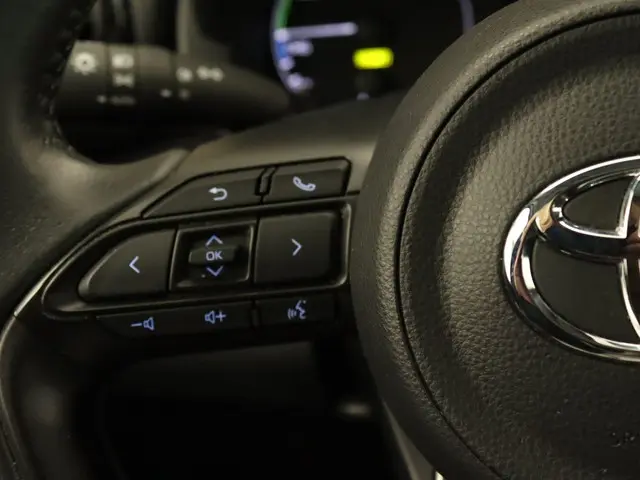 Toyota Yaris 1.5 Hybrid Active 2021 Hybride Benzine 21