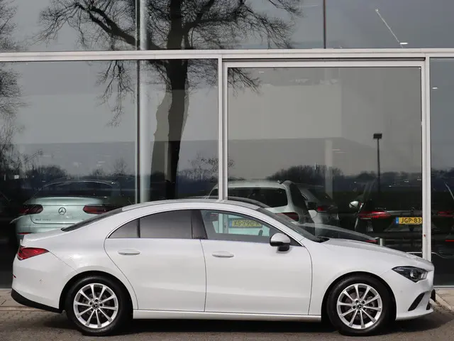 Mercedes-Benz CLA 180 Business Line 2022 Benzine 5