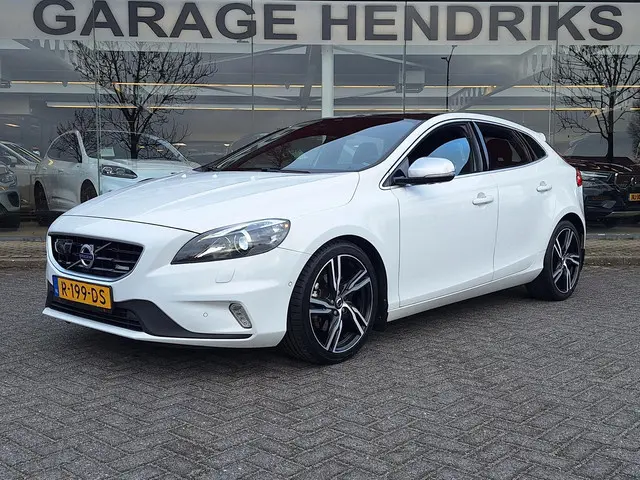 Volvo V40