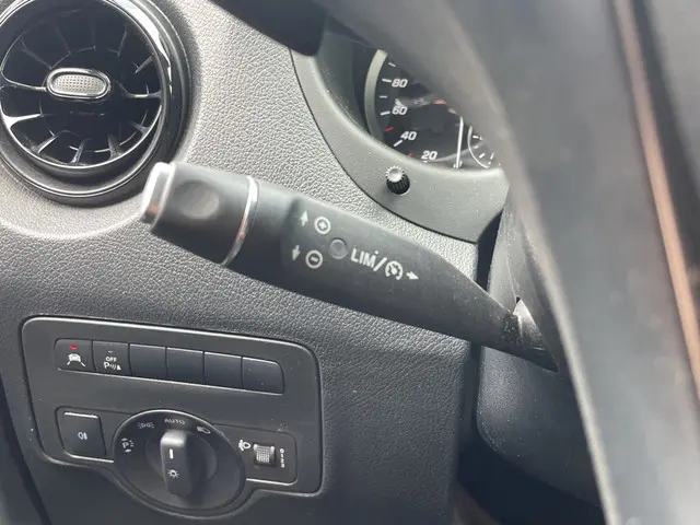 Mercedes-Benz Vito 114 CDI Lang DC Comfort 2020 Diesel 26
