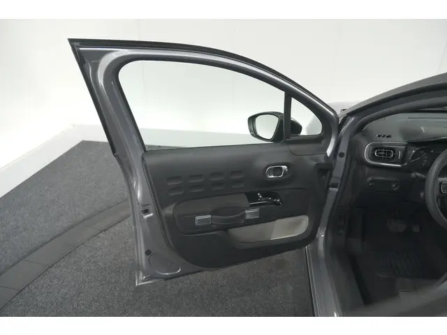 Citroën C3 PureTech 110 EAT6 Max 2024 Benzine 55