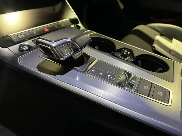 Audi A6 Limousine 40 TFSI S edition 2021 Benzine 19