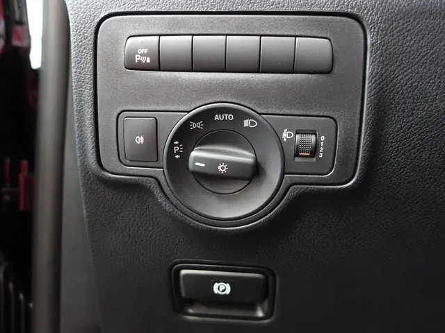 Mercedes-Benz Vito 114 CDI Lang 2024 Diesel 17