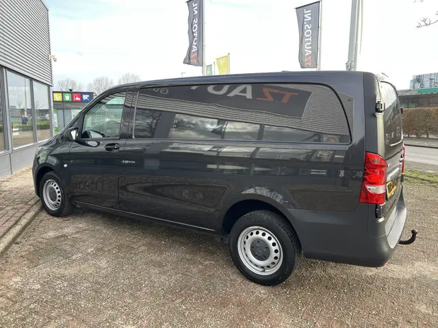 Mercedes-Benz Vito 110 CDI Lang 2021 Diesel 30