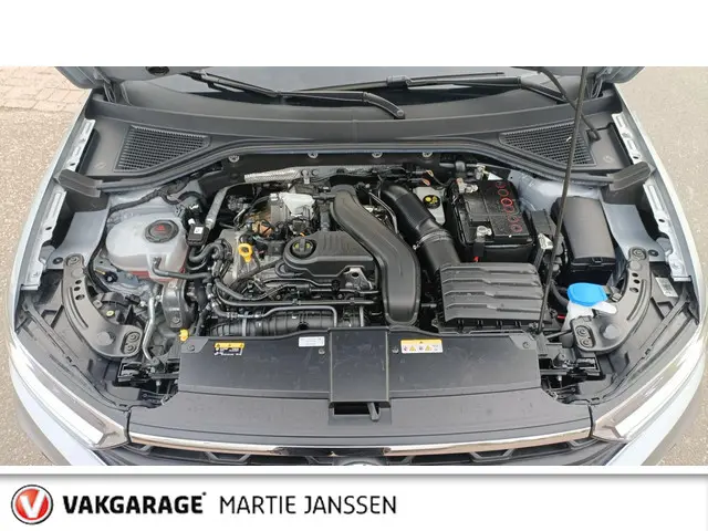 Volkswagen T-Roc 1.5 TSI Life Business 2022 Benzine 45