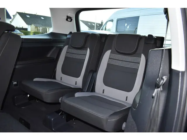 Volkswagen Sharan 1.4 TSI Highline 7p. 2013 Benzine 12